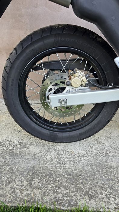 Vând cauciucuri moto Dunlop