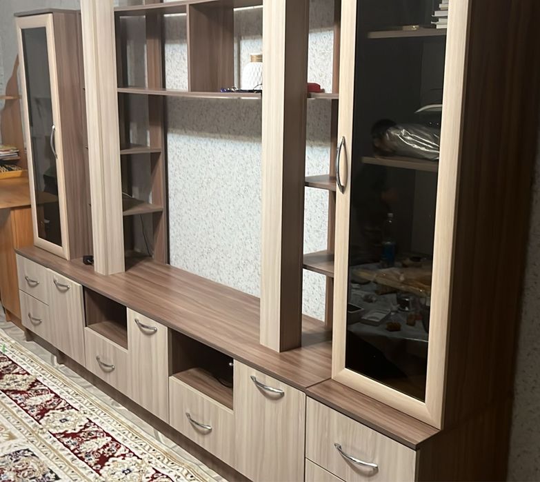 Продам горку для гостиная