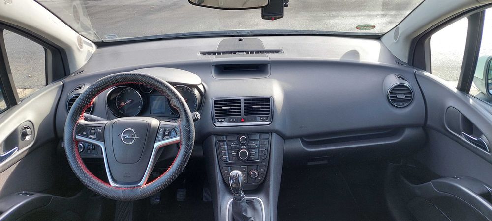 Opel Meriva B (регистрирана и в движение, ГАЗ)