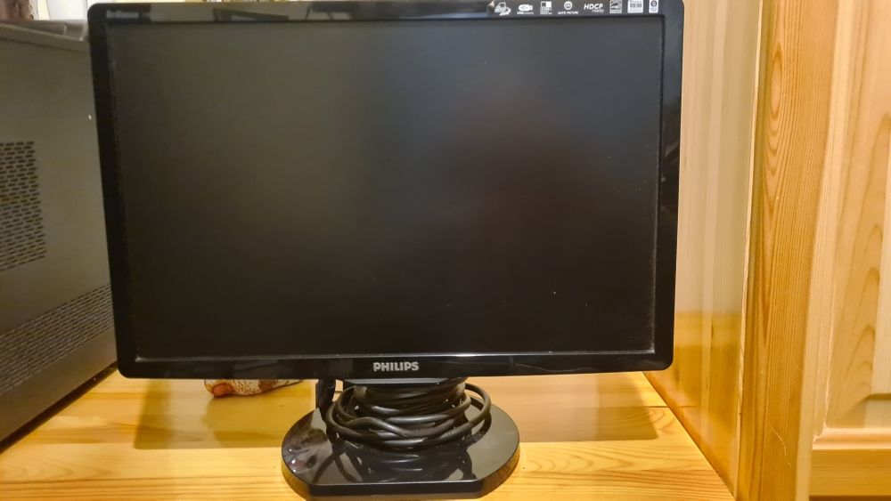 Продавам бюджетна компютърна конфигурация