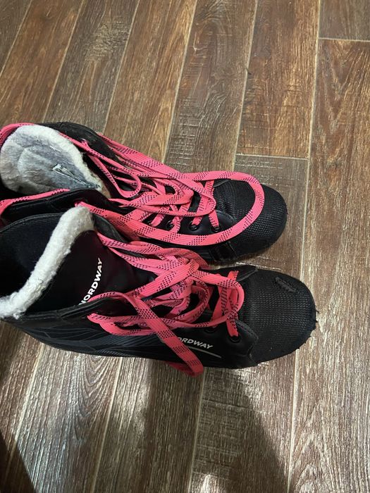 Коньки хоккейные размер 40