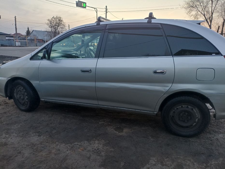 Продам машину Тайоту