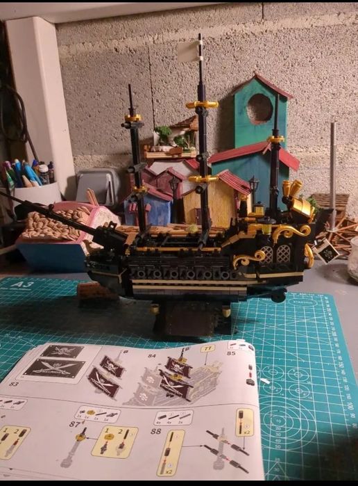 Фигурка из лего Пиратский корпблик