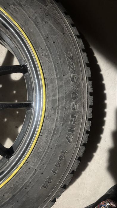 225/65R17 комплект зимних шин с дисками