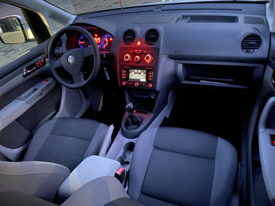 VW Caddy ~Maxi 2,0 Tdi~140~CP~ BMM~ 7 Locuri- ‼️2 usi la Spate