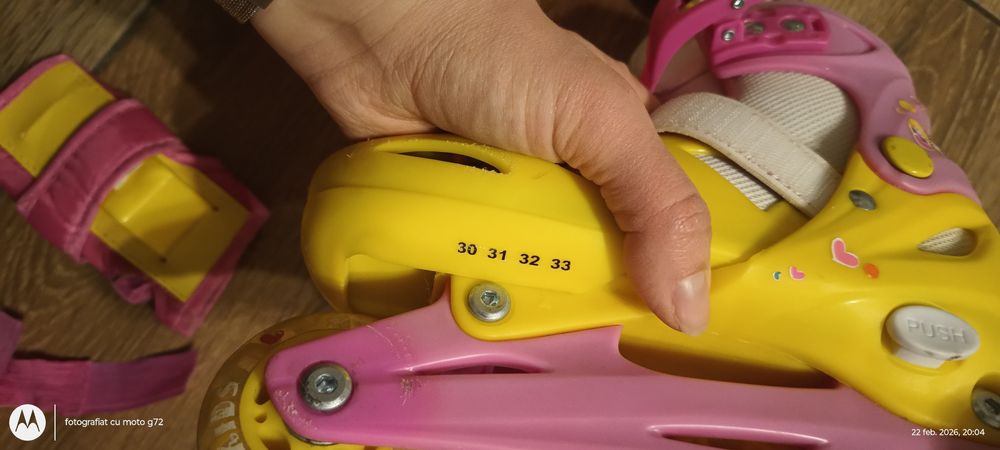 Set role cu genunchiere, cotiere și protecții palme