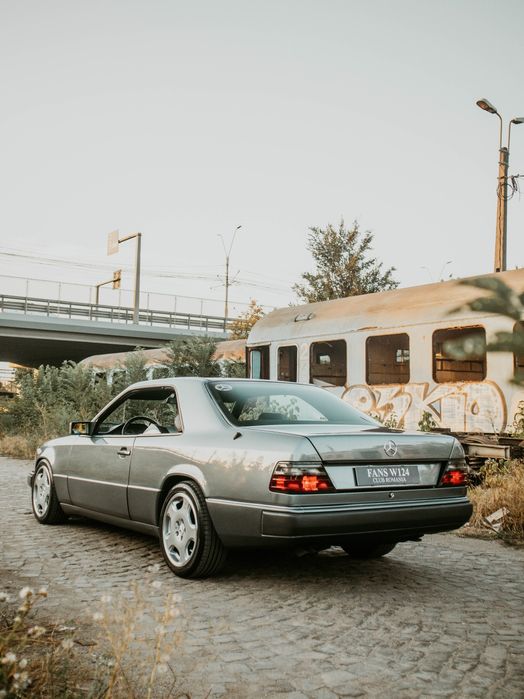 Vând Mercedes-Benz w124 Coupe AMG