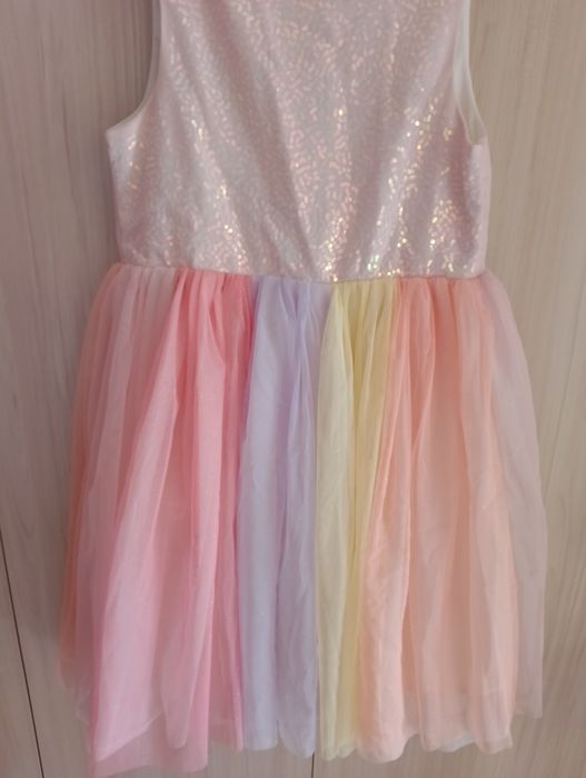 Рокля на марката h&m