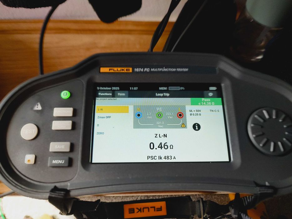 Electrician constructii