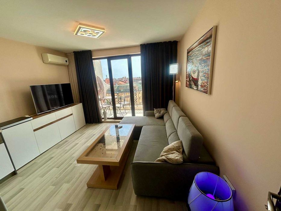 Продава се Тристаен апартамент в Несебър - 91 кв.м за 1803 €/кв.м - Снимка #2