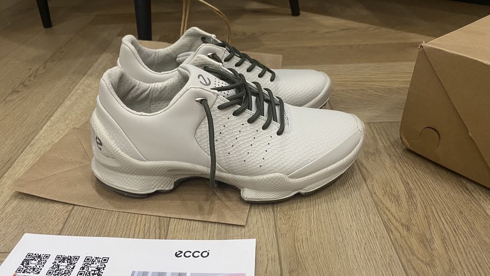 Кроссовки ecco 42 размер новый оригинал