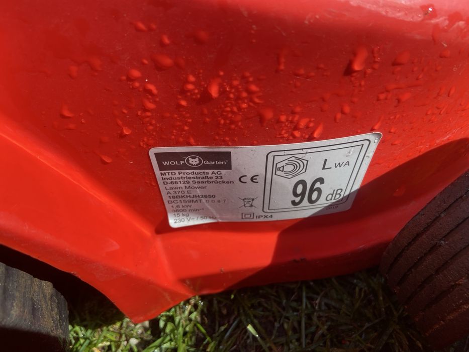 Vand masini tuns iarba electrice