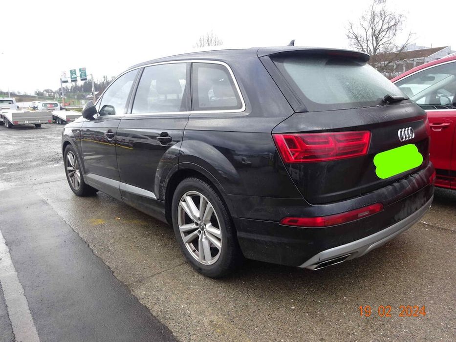 Ауди Q7 4M на части