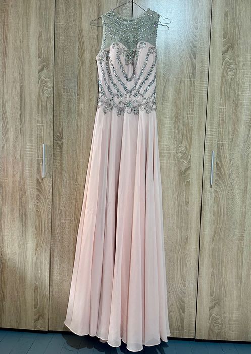 Бална рокля в розово