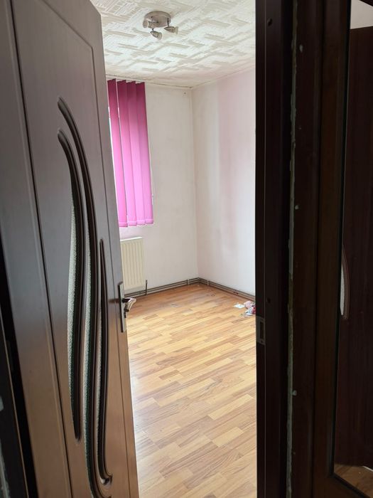 Apartament 2 camere  semidecomandat