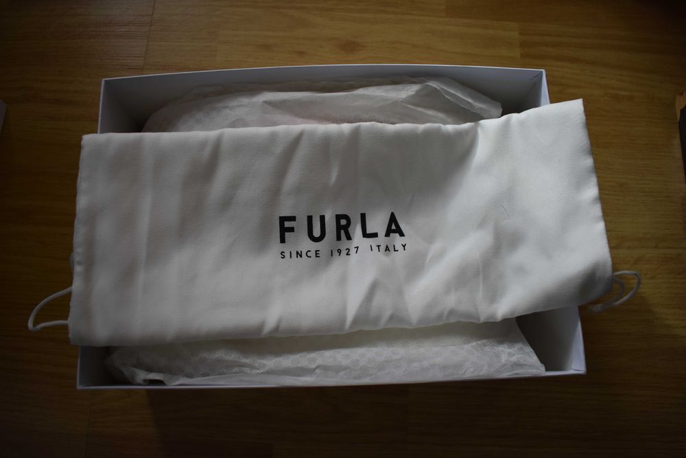 Обувки от естествена кожа Furla