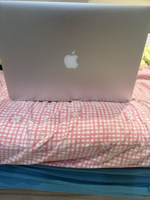 MacBook Pro 15” Retina Mid 2014 i7 / 16GB RAM / 512GB SSD