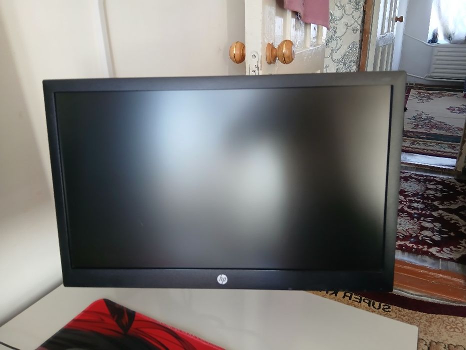 Монитор 19 hp v197