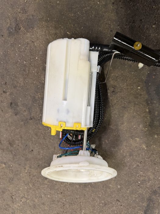 Помпа в резервоара за BMW 525xd 525d 197 кс