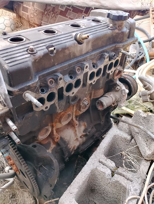 Мотор Карина Е 1,8