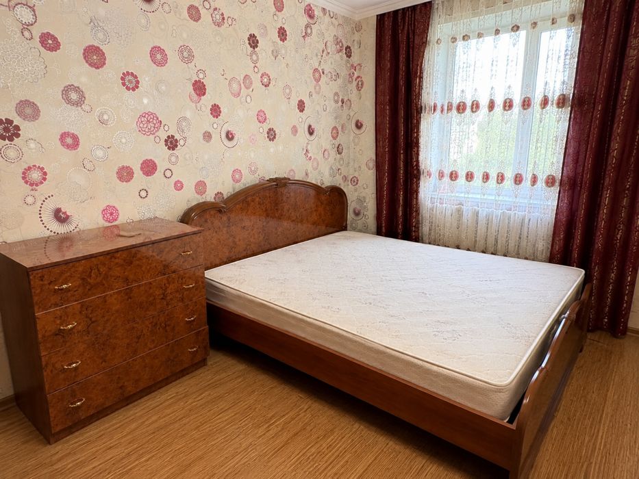 Продам спальный гарнитур б/у