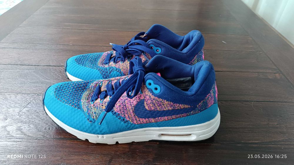 Маратонки Nike