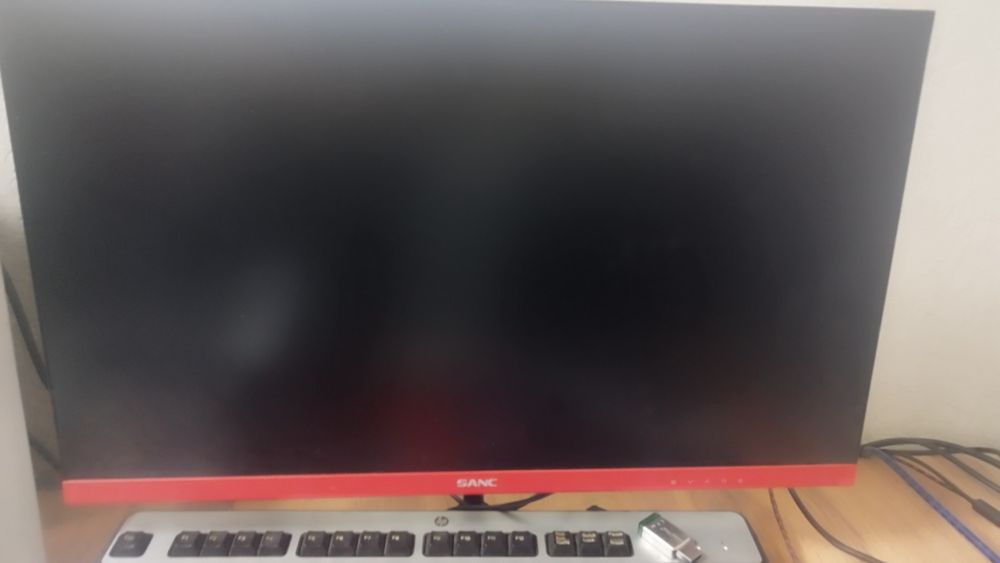 Монитор 24 дюйма