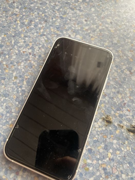 Айфон 17 срочно нужны деньги