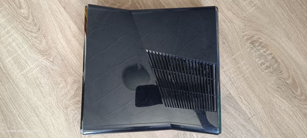 Vand xbox 360 fara cablu de încarcare si HDMI