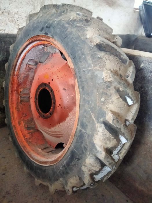 Roată spate tractor u 650