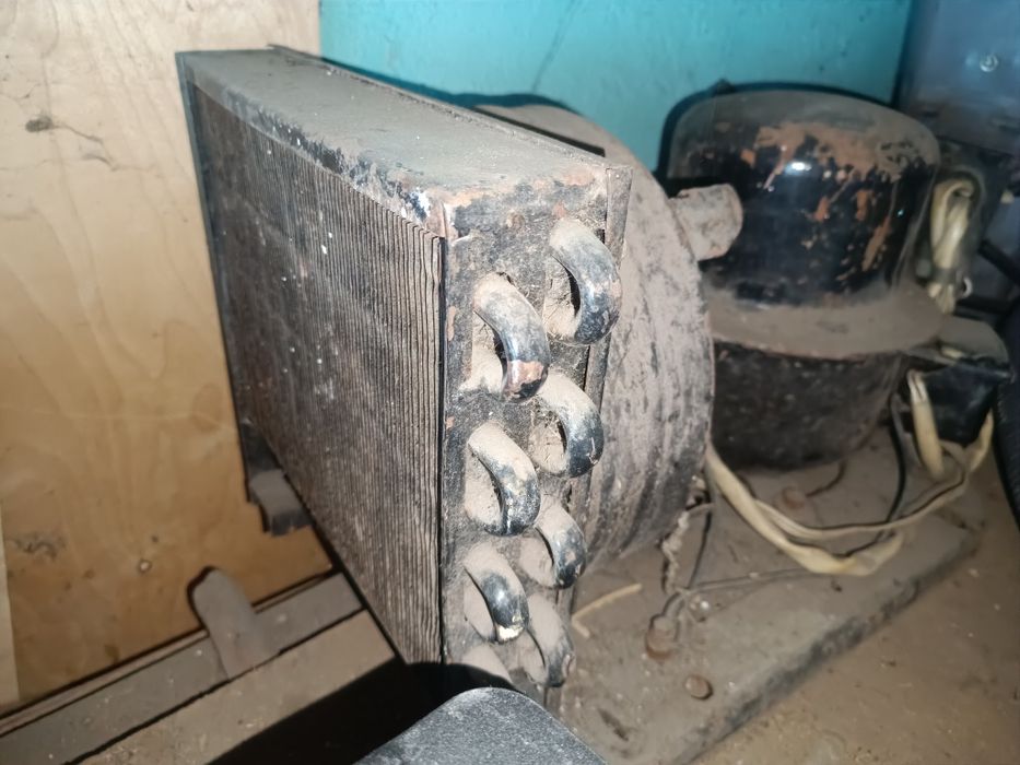 Двигатель от холодильного оборудования