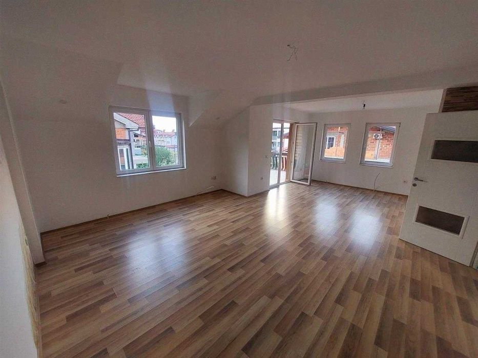 Дава се под наем Тристаен апартамент в Пловдив, Южен - 85 кв.м за 351.9 € - Снимка #4