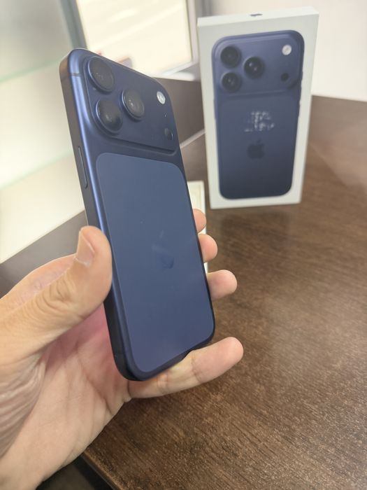 Vand Iphone 17 Pro 256Gb Deep Blue Full box impecabil