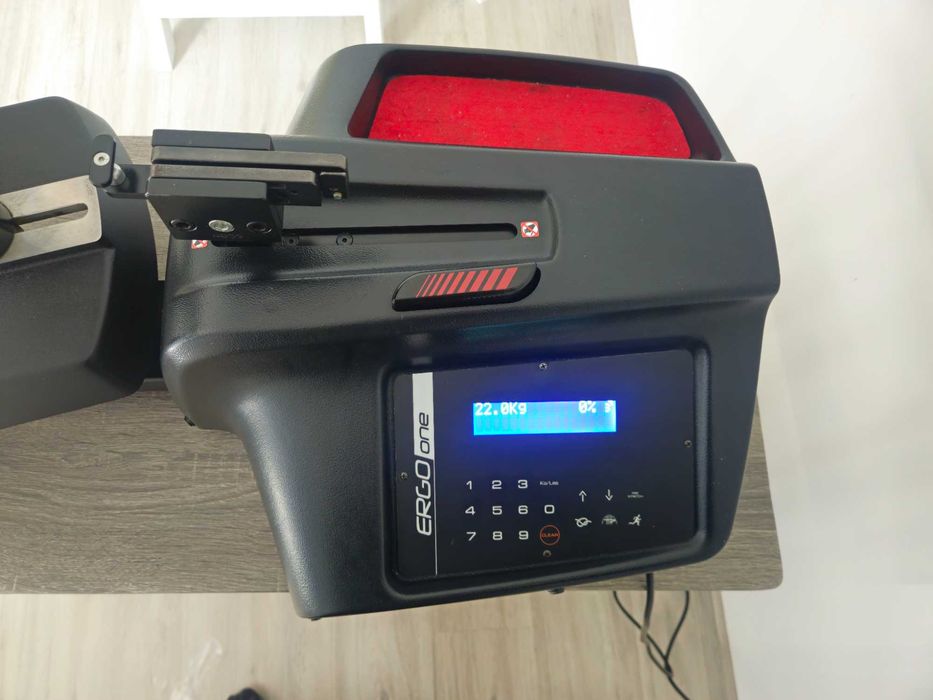 Mașină de racordat rachete