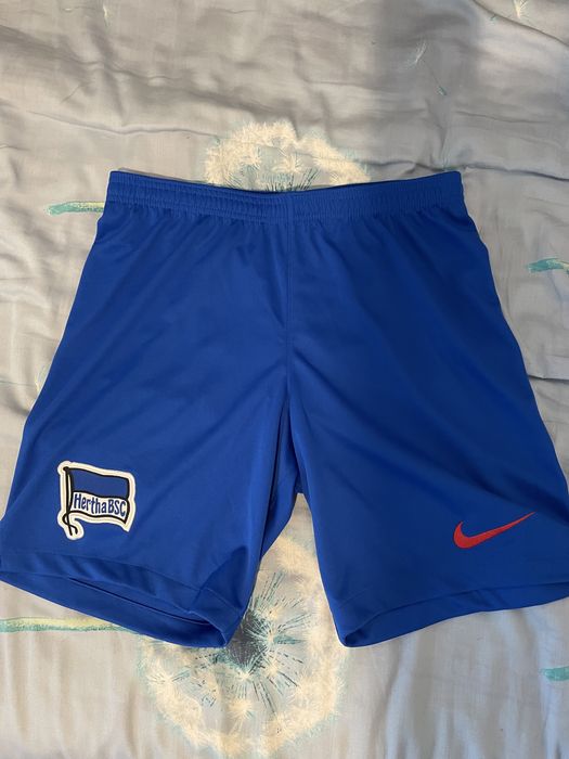 ЧИСТО НОВИ Оригинални Тениски / Екипи