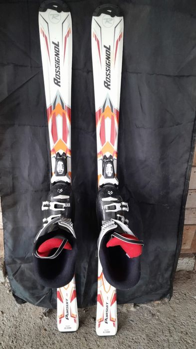 Schiuri fete cu clăpari