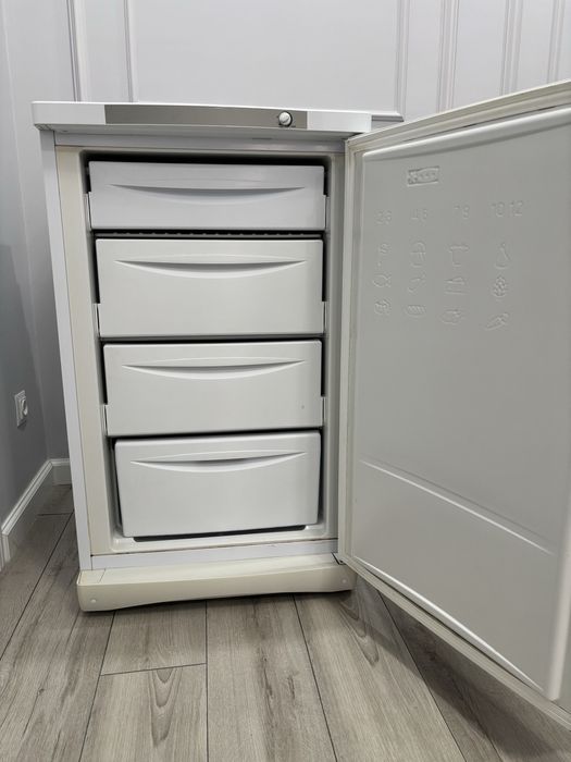 Морозильник INDESIT