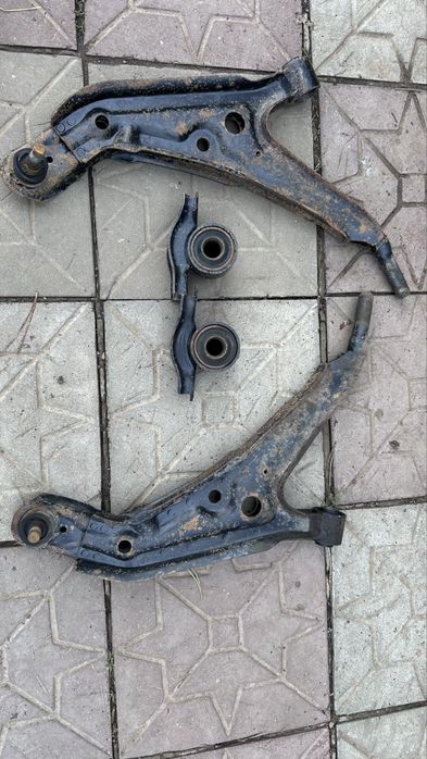 Продам рычаги нижние передние от ниссан пнимера п11+