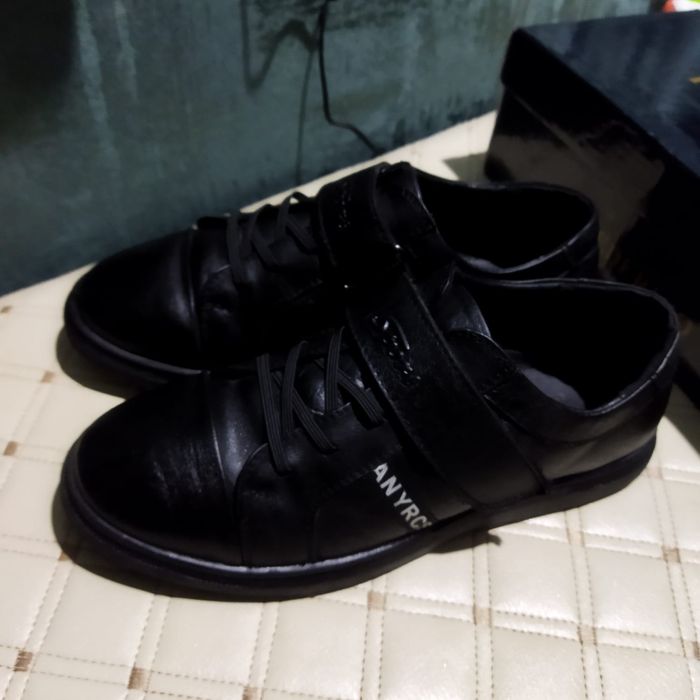 Школьные туфли на мальчика 34рр