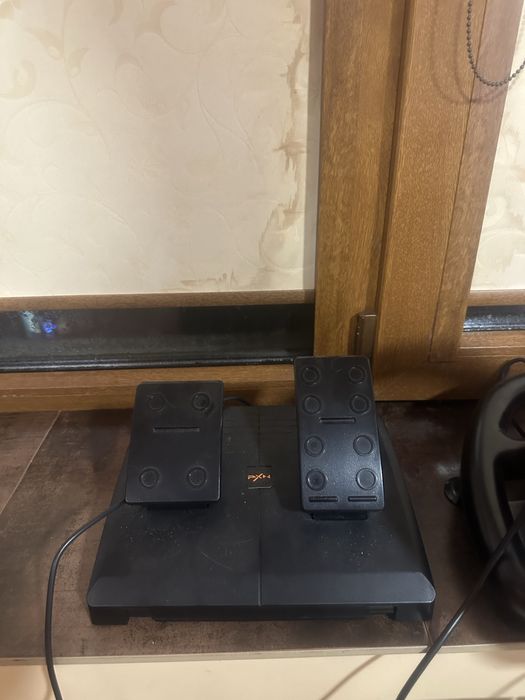 Продавам волан и педали