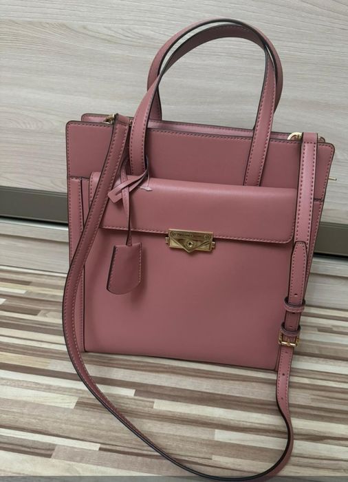 Продам оригинальную сумка Michael Kors