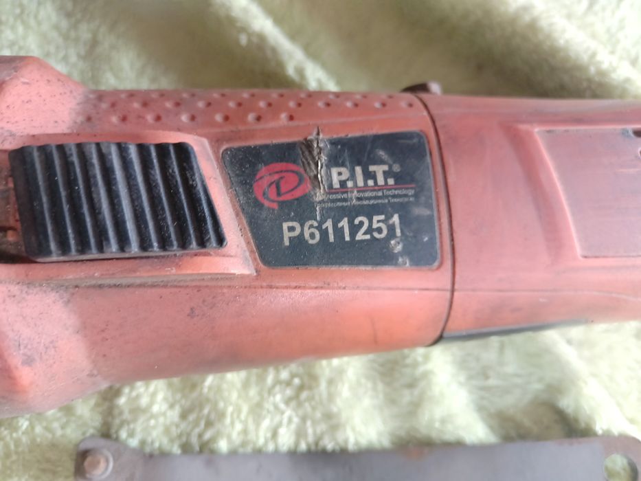 Болгарка P.İ.T. P611251