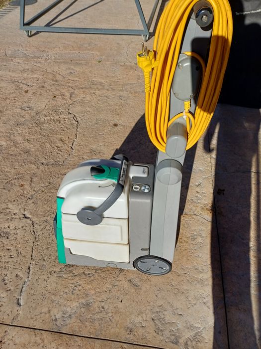 Bissell big green ( професионален екстрактор)