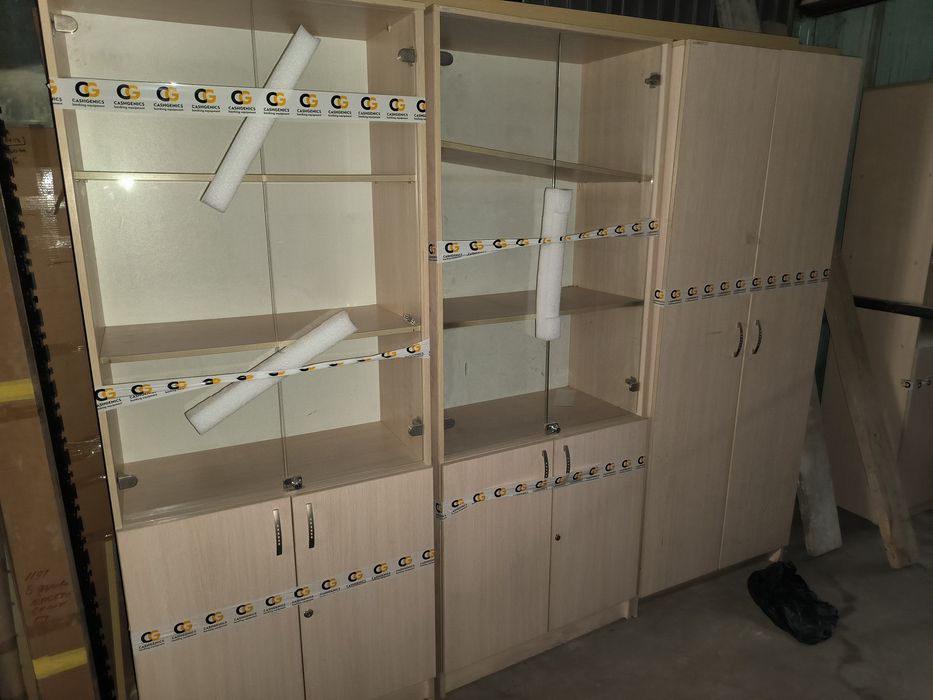 Офисные шкаф сотилади