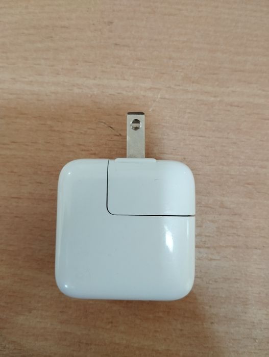 Original  apple adapter 12w