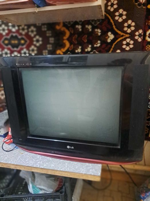 Продам телевизор