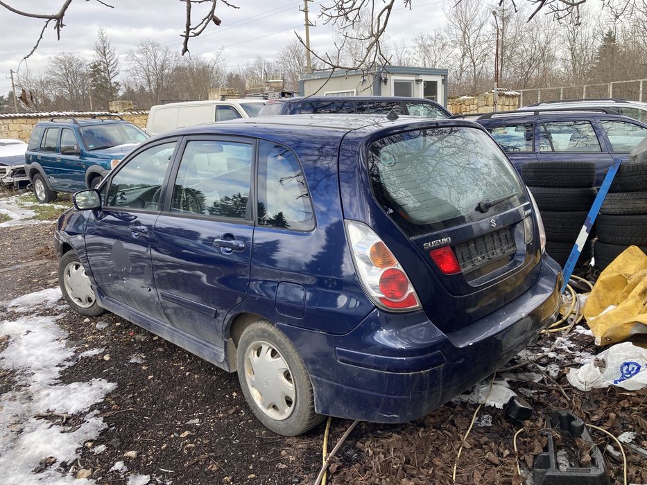 Продава се само на части Suzuki Liana 1.3
