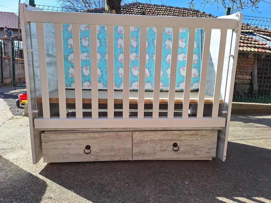 Детски кошетки с люлеещ механизъм и обикновен