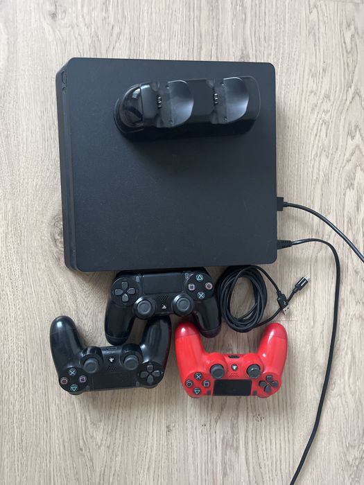 sony playstation 4 slim  1TB