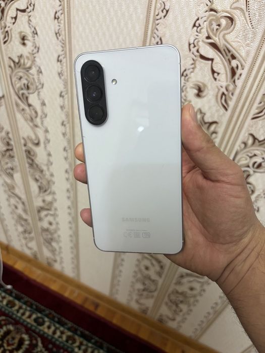 Самсунг А56 256гб